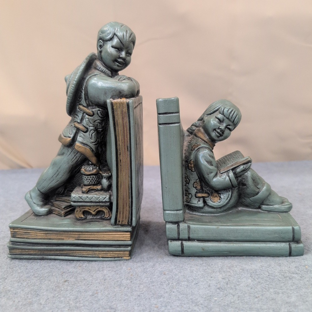 Vintage 1964 Universal Statuary Corp Asian Boy Girl Reading Bookends 927B Green